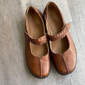 Hotter Shake Mary Jane leather shoes size 8